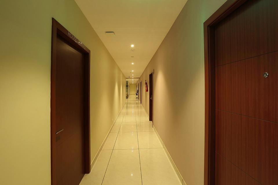 Hotel New York Square Kottayam Ngoại thất bức ảnh