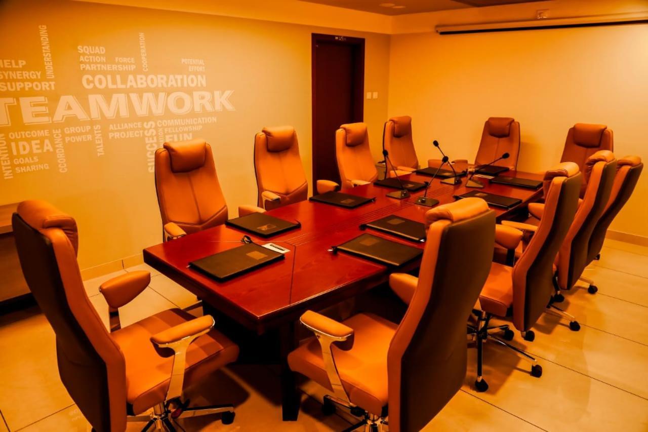 Hotel New York Square Kottayam Ngoại thất bức ảnh